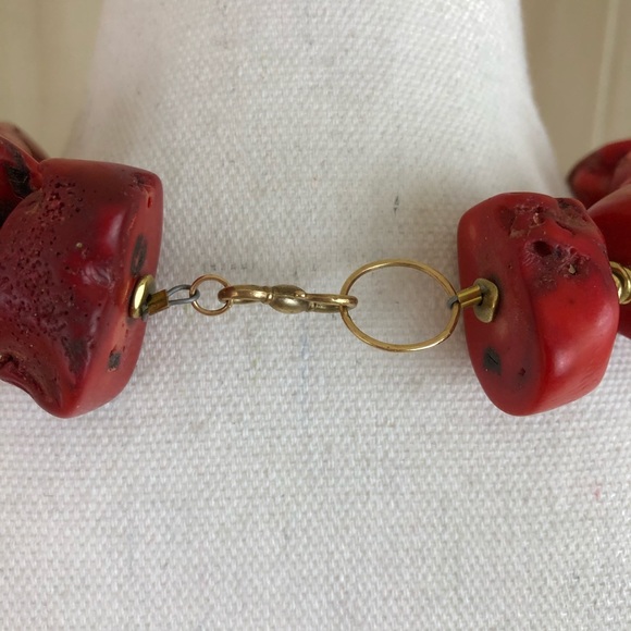 Coral & Crystal Chunk Necklace - Picture 3 of 4